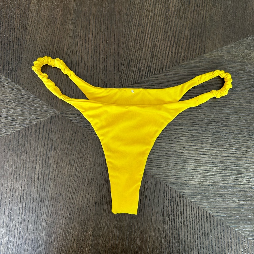San Lorenzo - Yellow Bikini Bottom